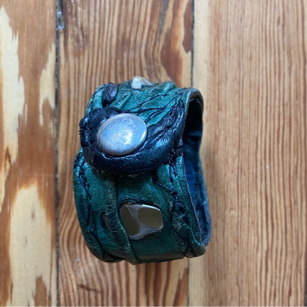 Handcrafted leather bracelet